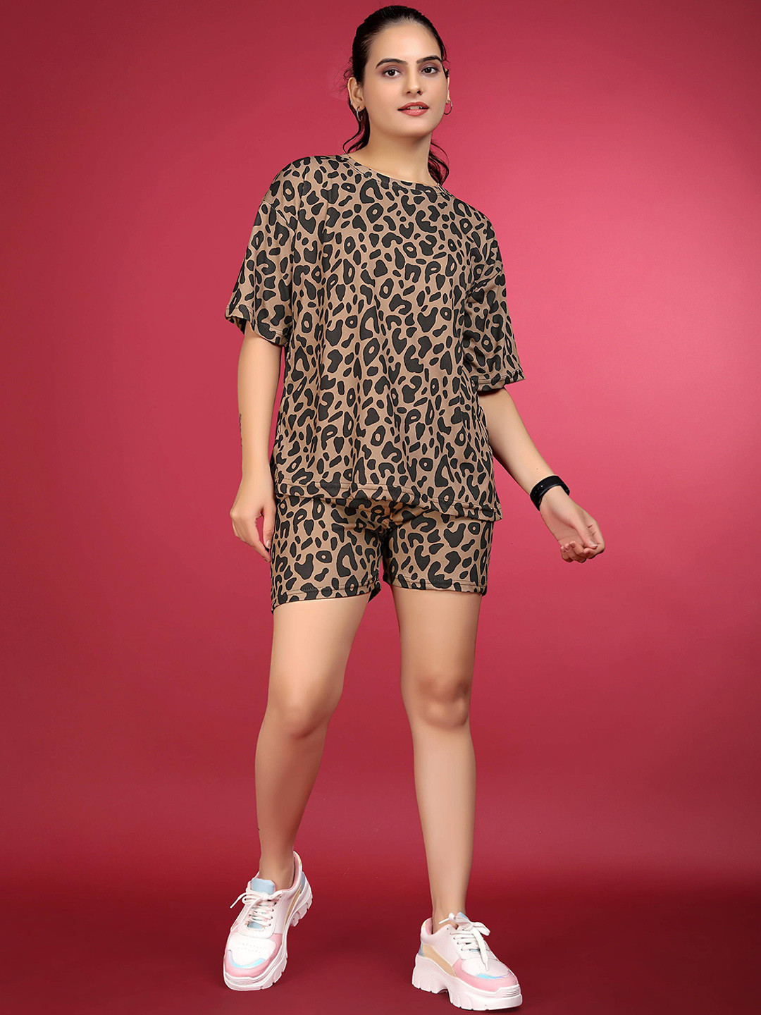 JK Creation Animal Printed Round Neck T-Shirt With Shorts