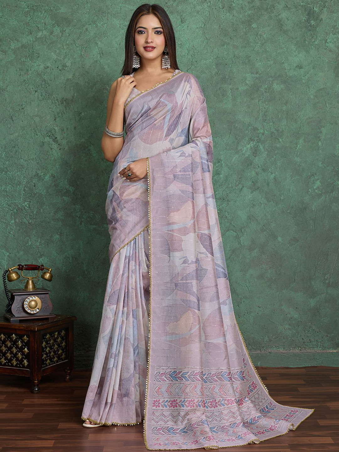VISVASTA Gotta Patti Banarasi Saree