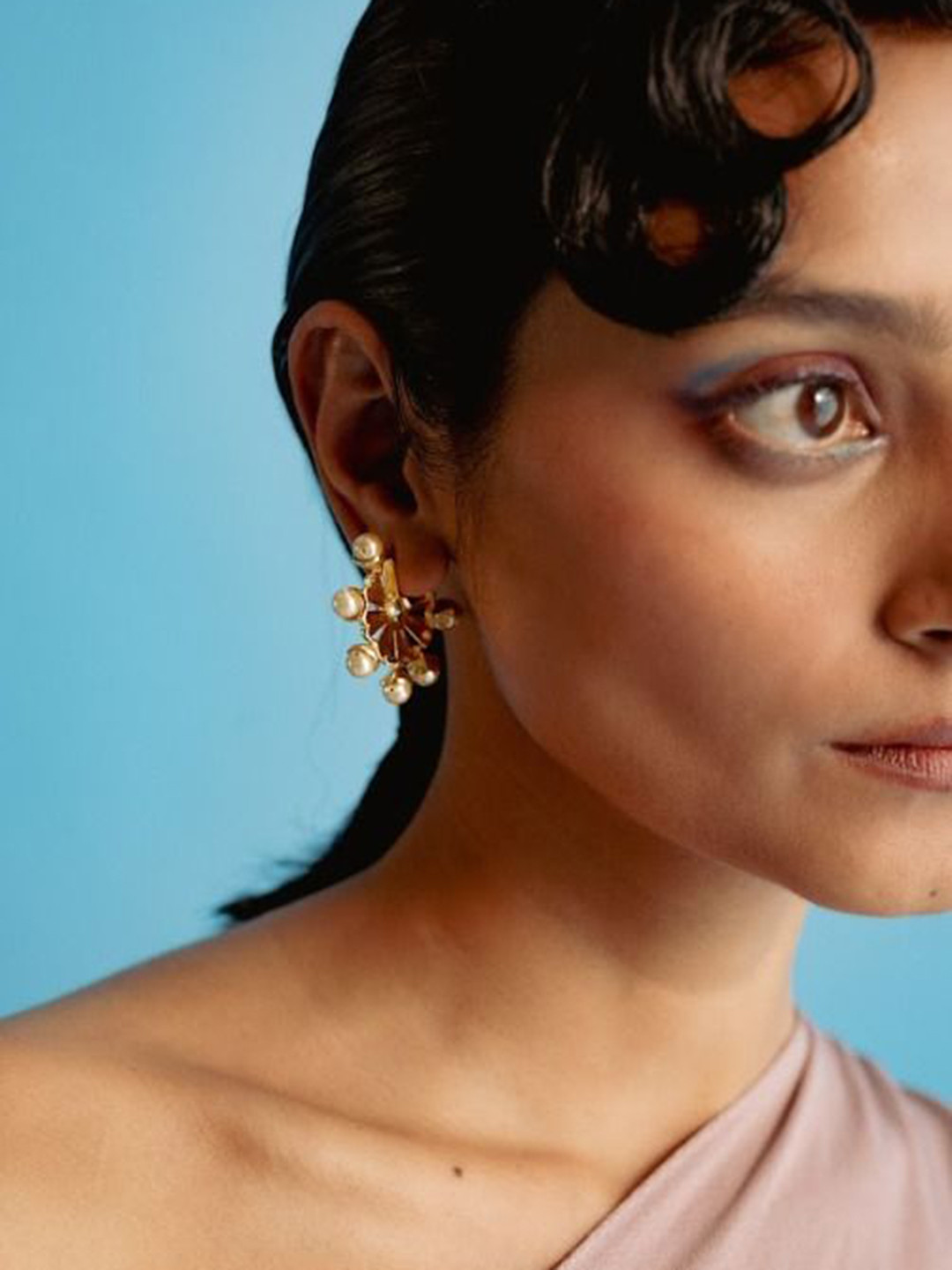 ESME Old Daisy Gold-Plated Swarovski Crystal Studded Contemporary Drop Earrings