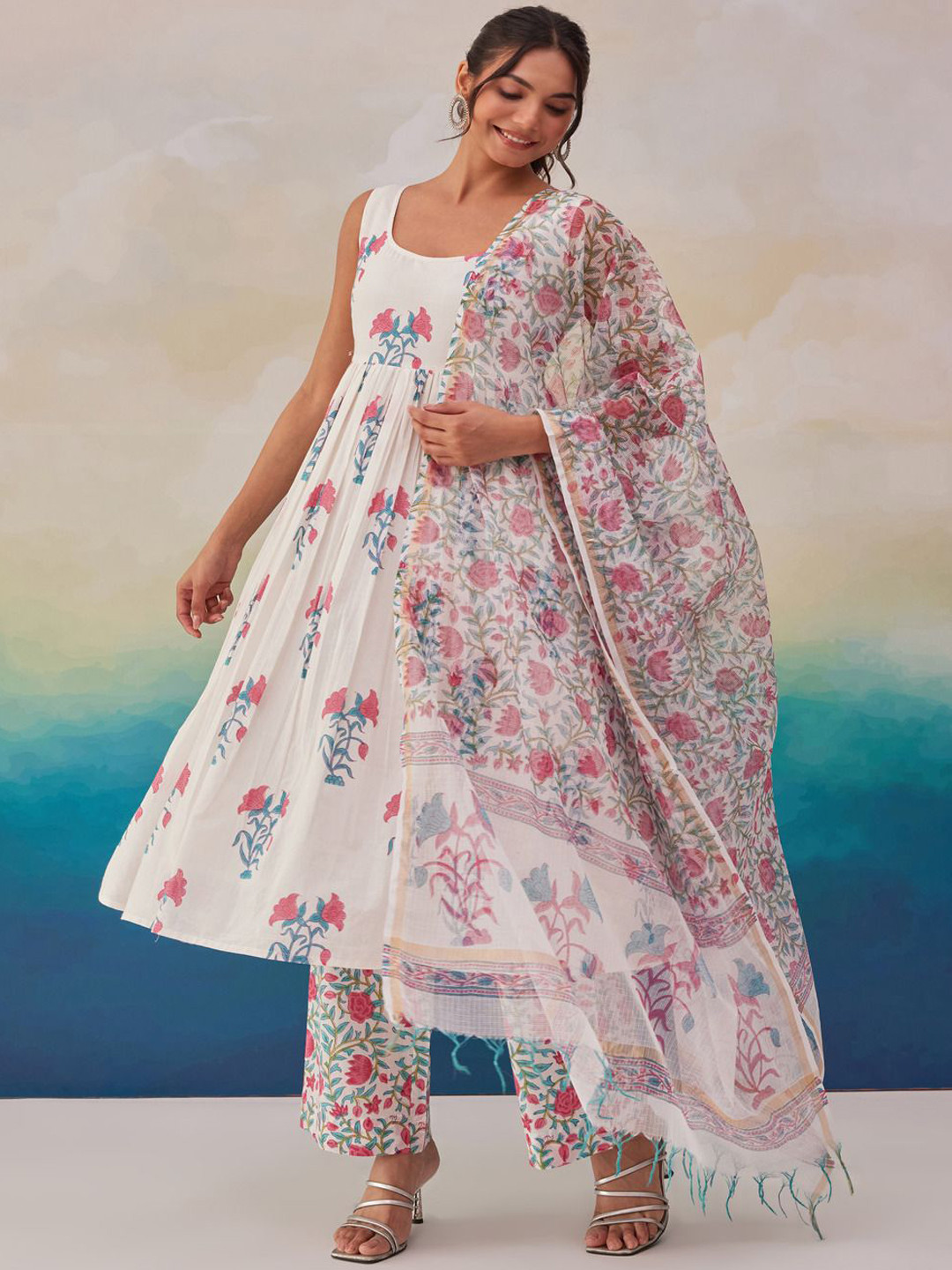 TARA-C-TARA Floral Printed Scoop Neck Empire Pure Cotton Kurta With Palazzo & Dupatta
