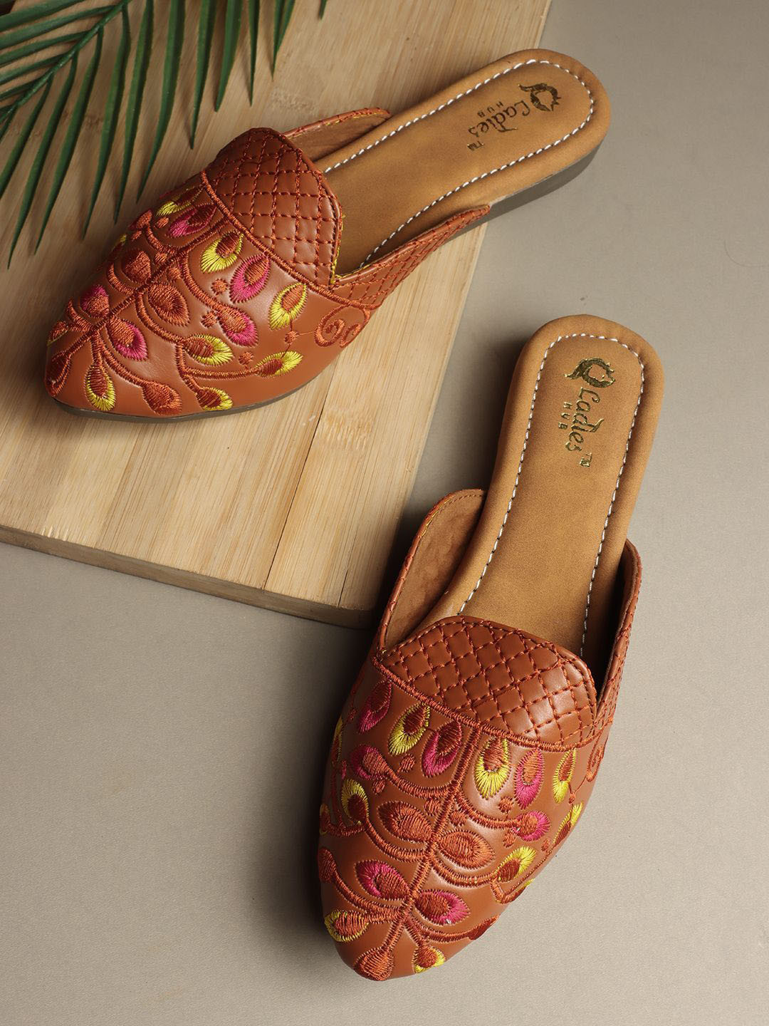 Ladies Hub Women Woven Design Lightweight Mules