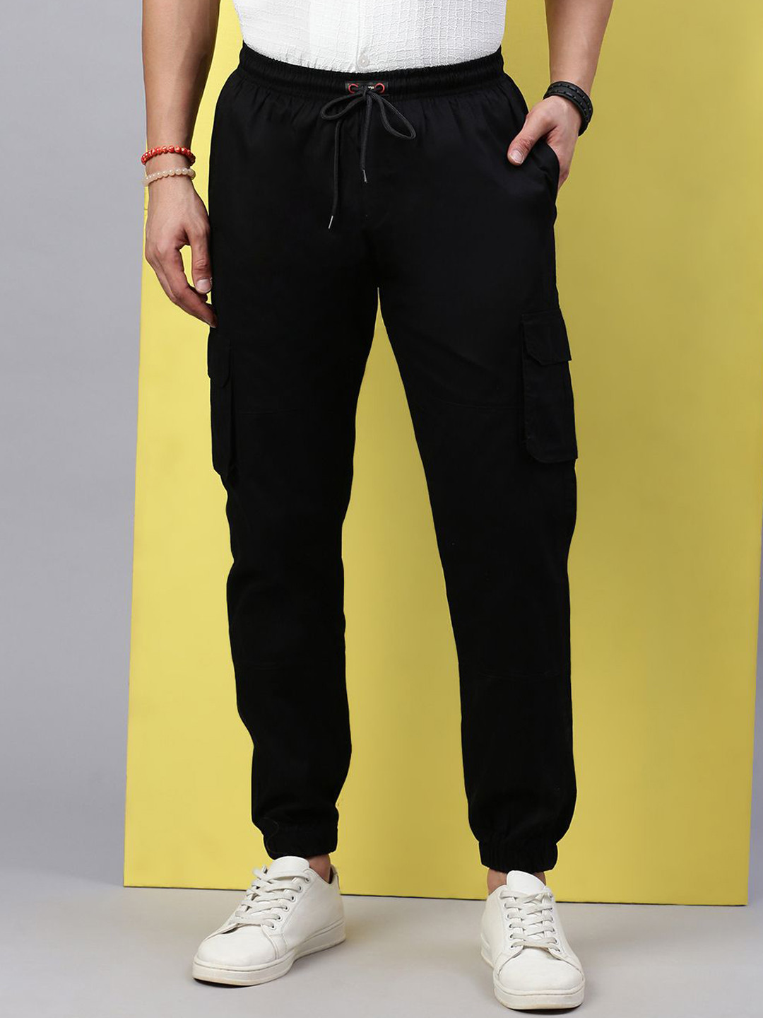 Kaali Peeli Men Mid-Rise Relaxed Fit Cargos