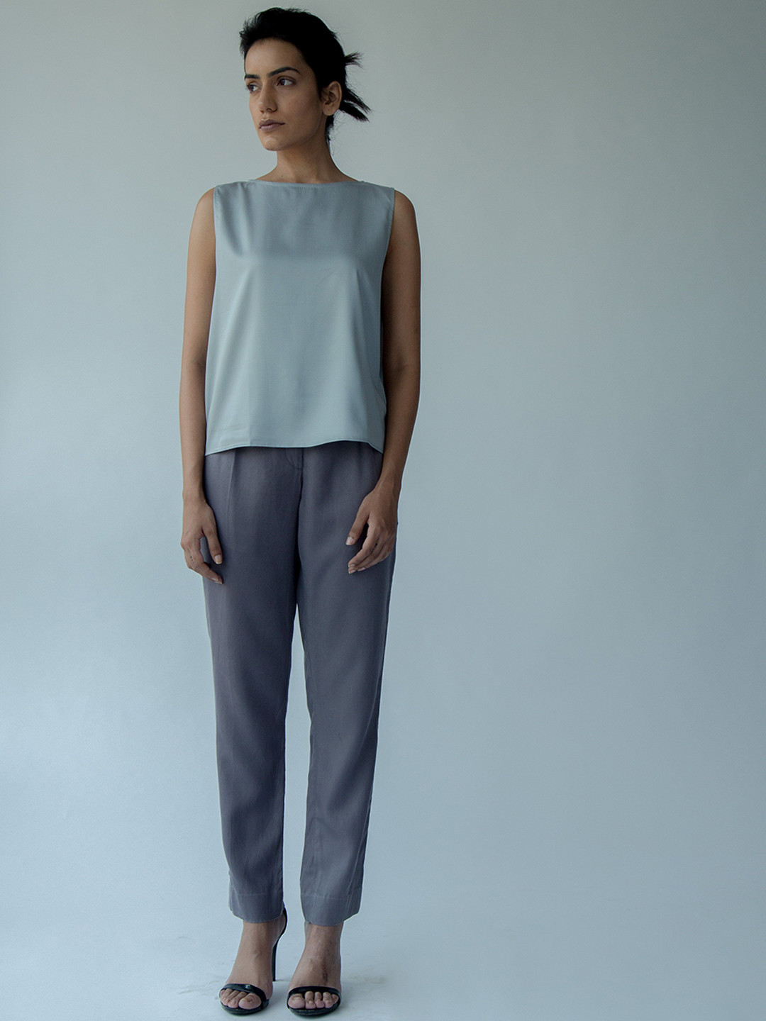 Saltpetre Women Grey Straight Lag Silhouette Pant