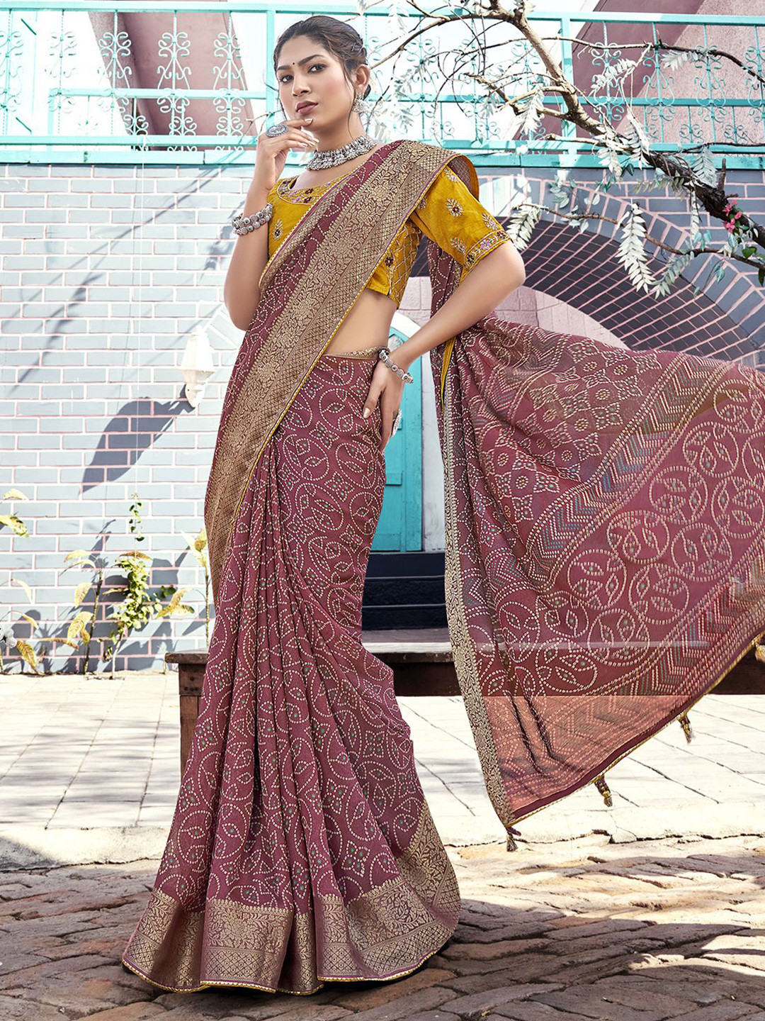 DIVASTRI Bandhani Print Georgette Saree with Unstitched Blouse Piece