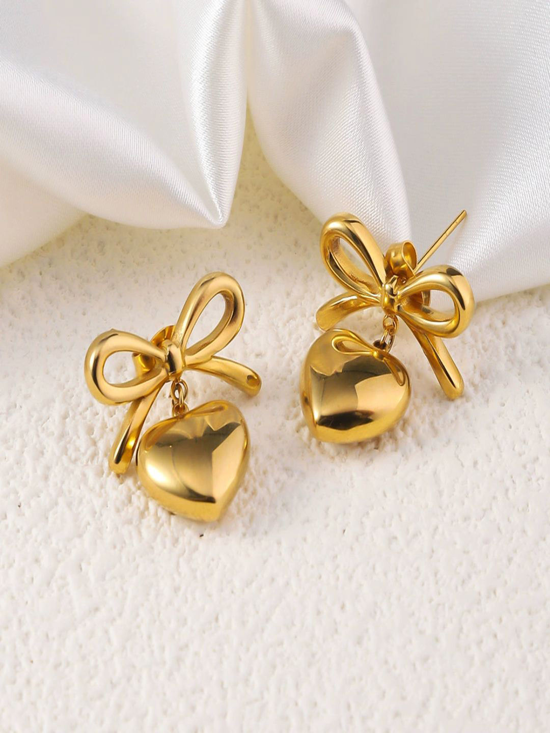 AQUASTREET 18K Gold Plated Waterproof Anti-Tarnish Bow and Heart Drop Stud Earrings
