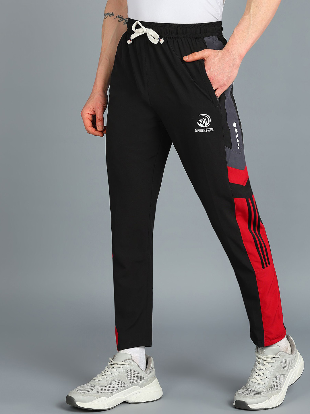 GNOCKFACE Men Brand Logo Mid Rise Tapered Fit Rapid-Dry Track Pants
