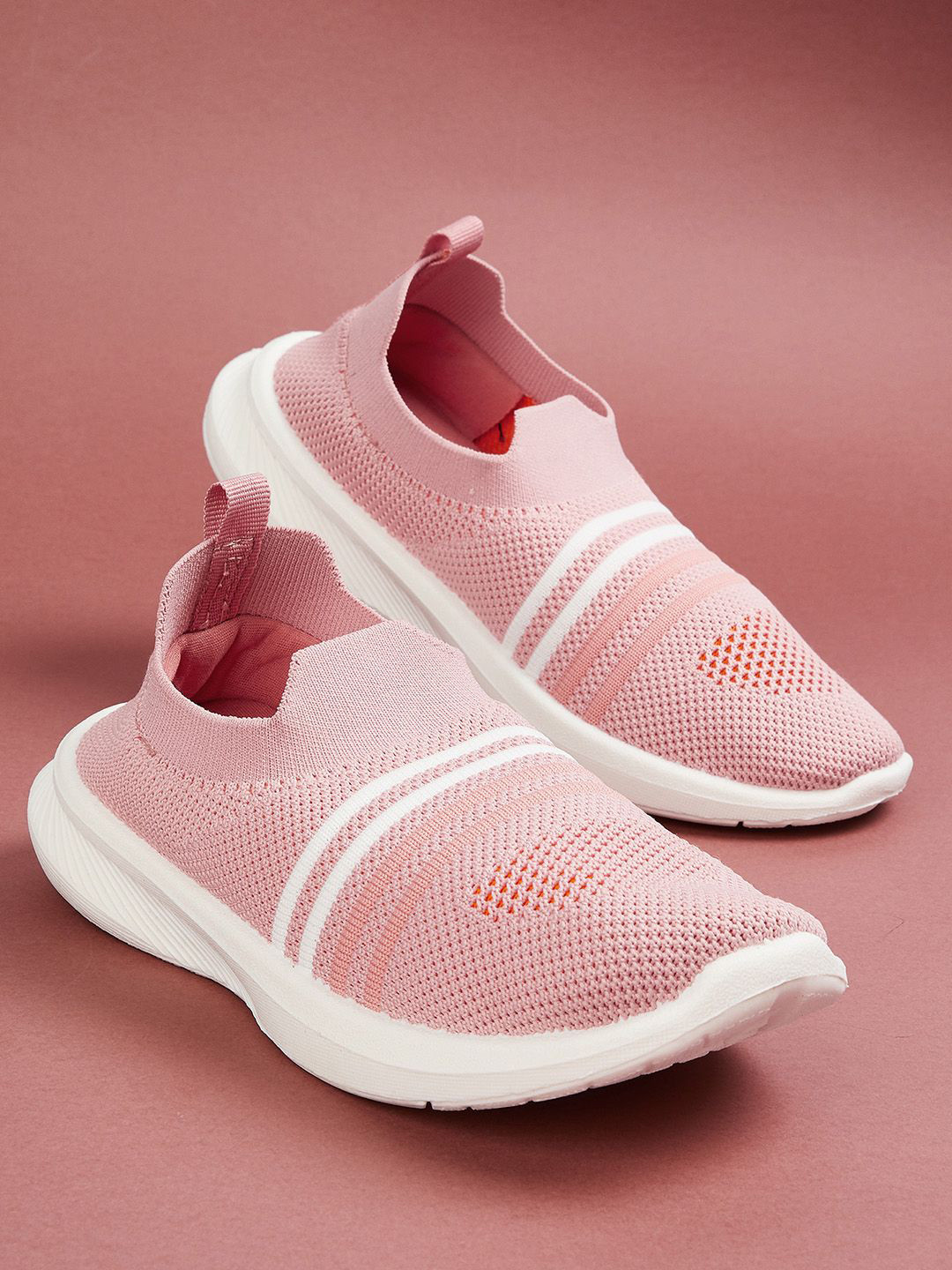 max Girls Walking Shoes