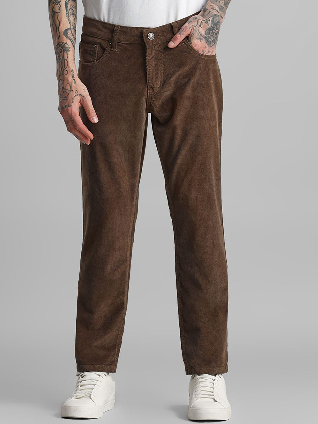 Klub Fox Men Slim Fit Low-Rise Corduroy Chinos Trousers