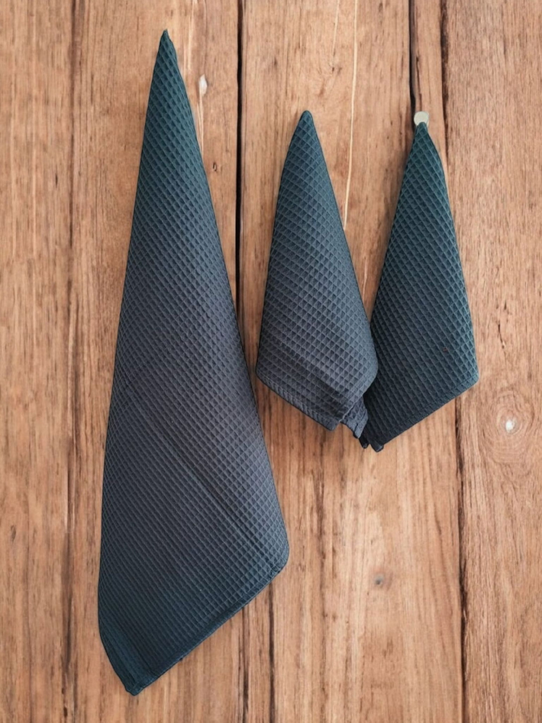 Feels Like Home Pure Hue Green 3 Pieces Self Design Cotton 250 GSM Towel Set