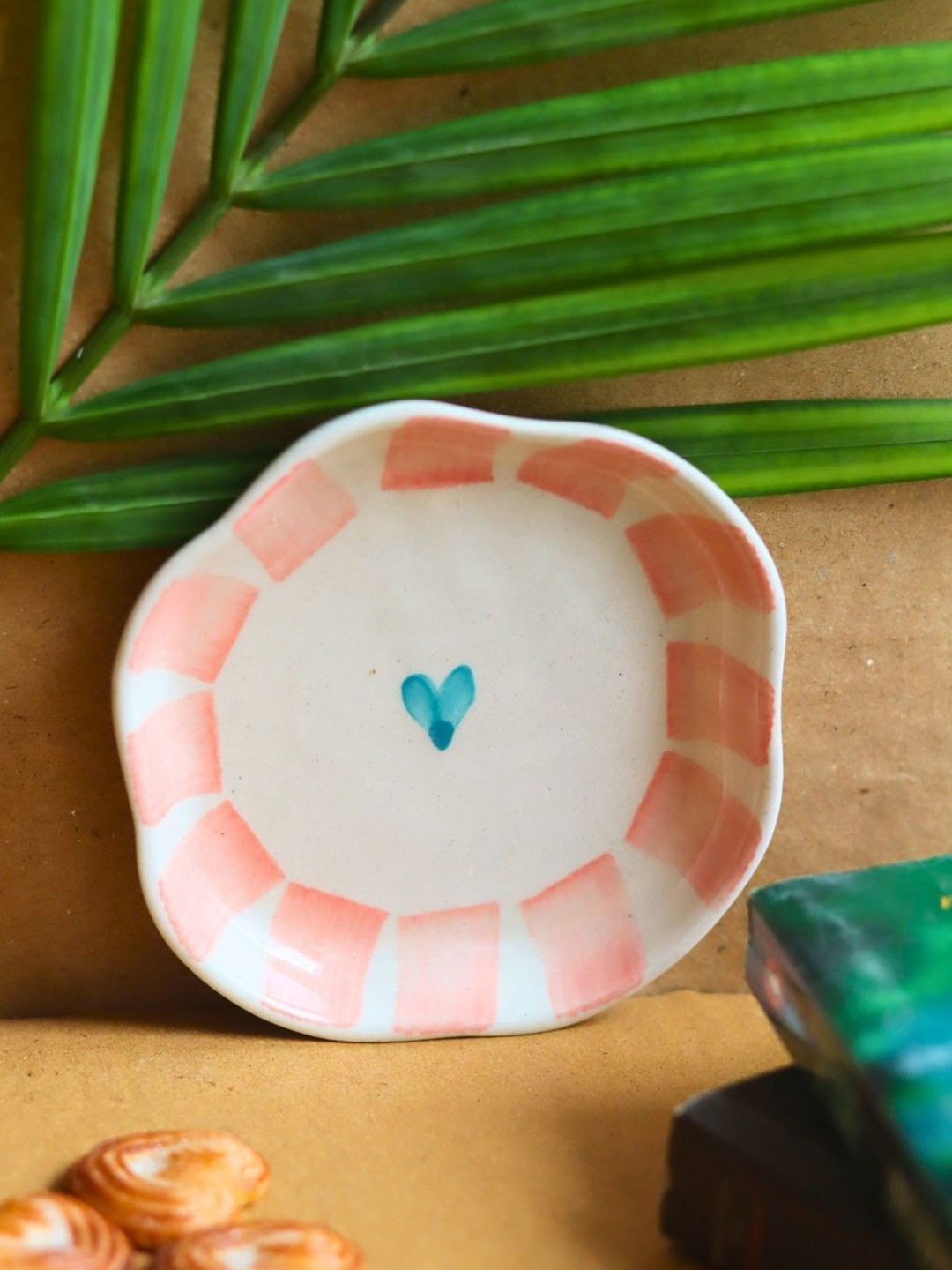 WEAVING HOMES Pink & White Ceramic Easy to Clean Dessert Plate