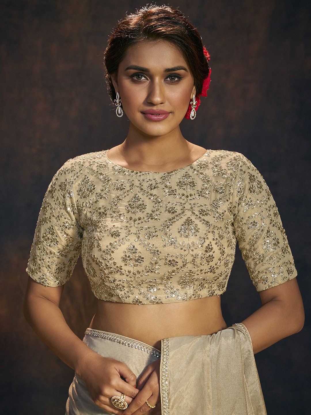 SALWAR STUDIO Women Embellished Boat Neck Sequin Padded Saree Blouse
