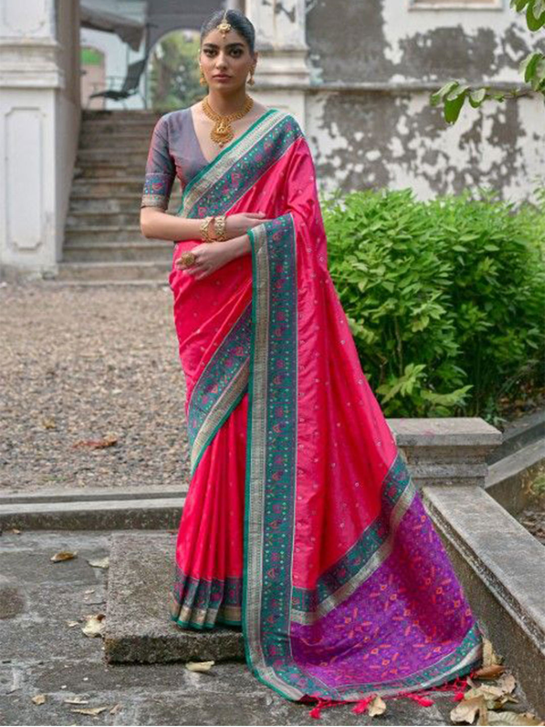 VISHNU WEAVES Ethinic Moftis Woven Design Zari Banarasi Silk Saree