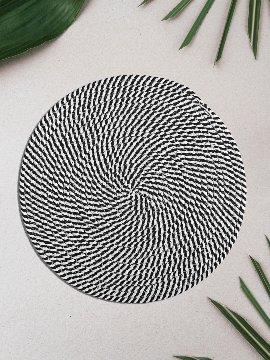 PAROKSH Black & White Geometric Braided Reversible Cotton Round Table Placemat