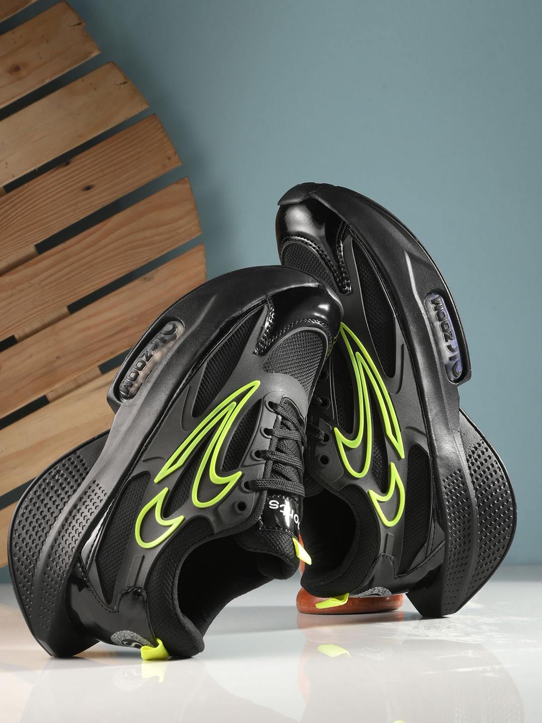 Corsac Men Round Toe Lace-Ups Sneakers