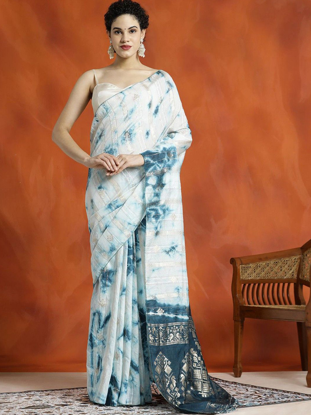 SHADOW & SAINING Dyed Sequinned Saree