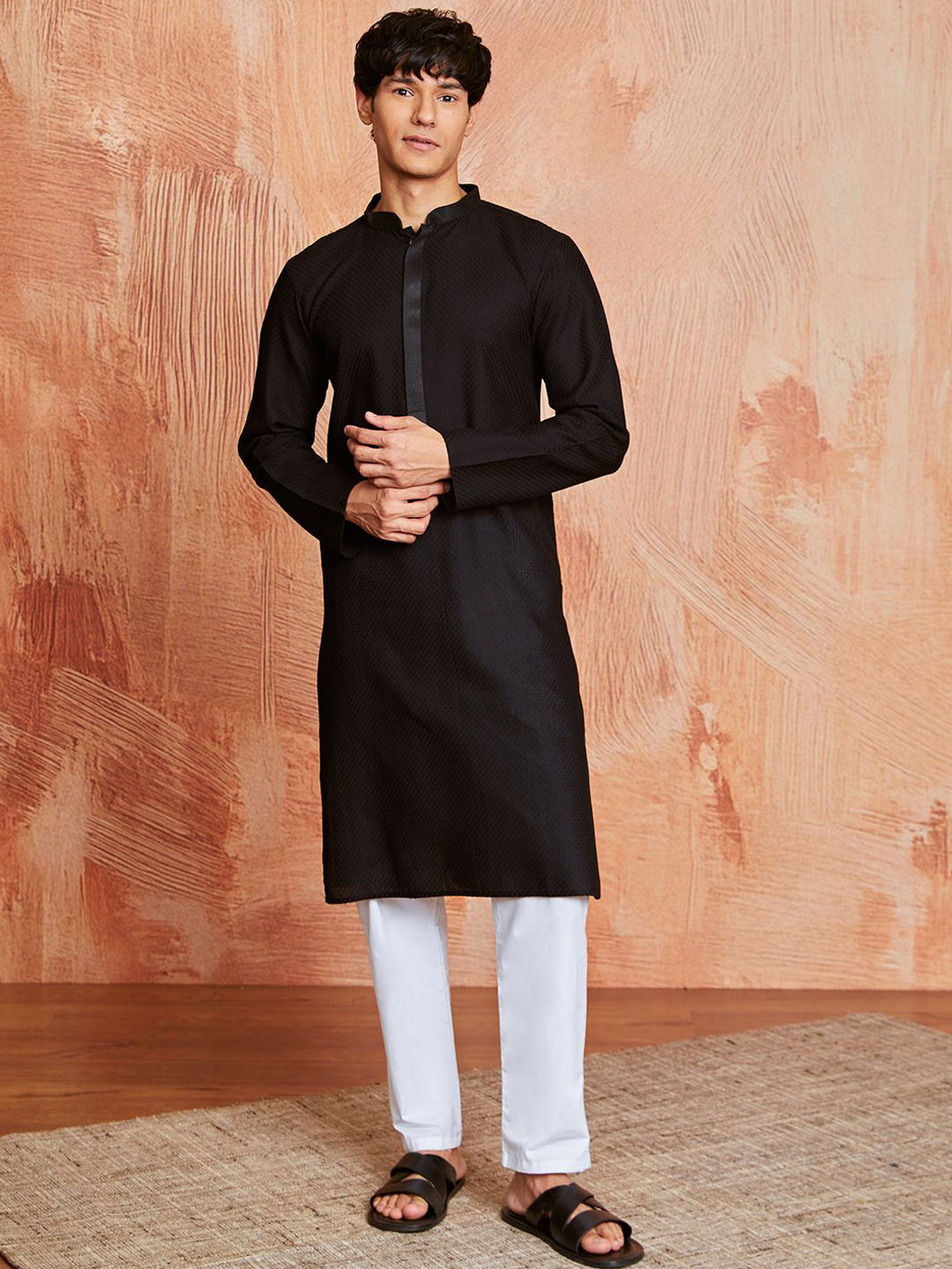 VASTRAMAY Textured Mandarin Collar Straight Kurta With Pyjamas