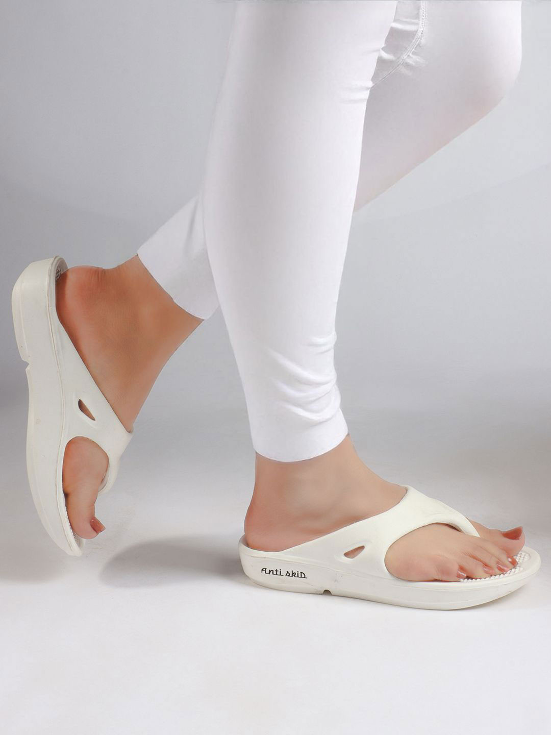 carrito Women Rubber Slip-On