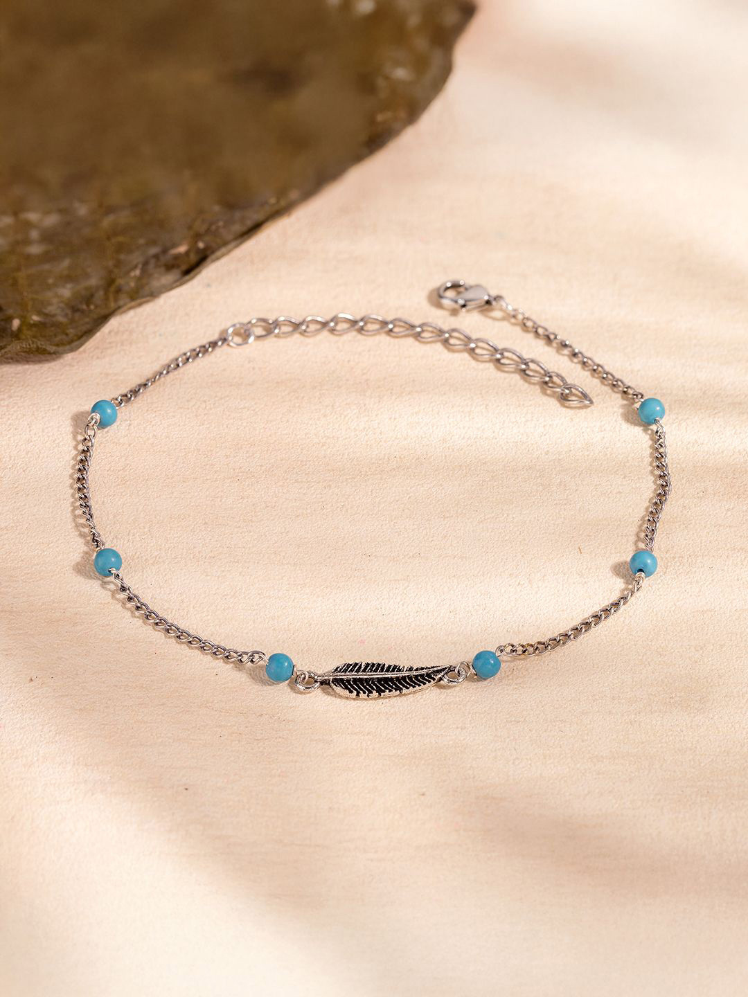 Voylla Silver-Plated Boho Tribe Feathers Of Freedom Oxidised Anklet