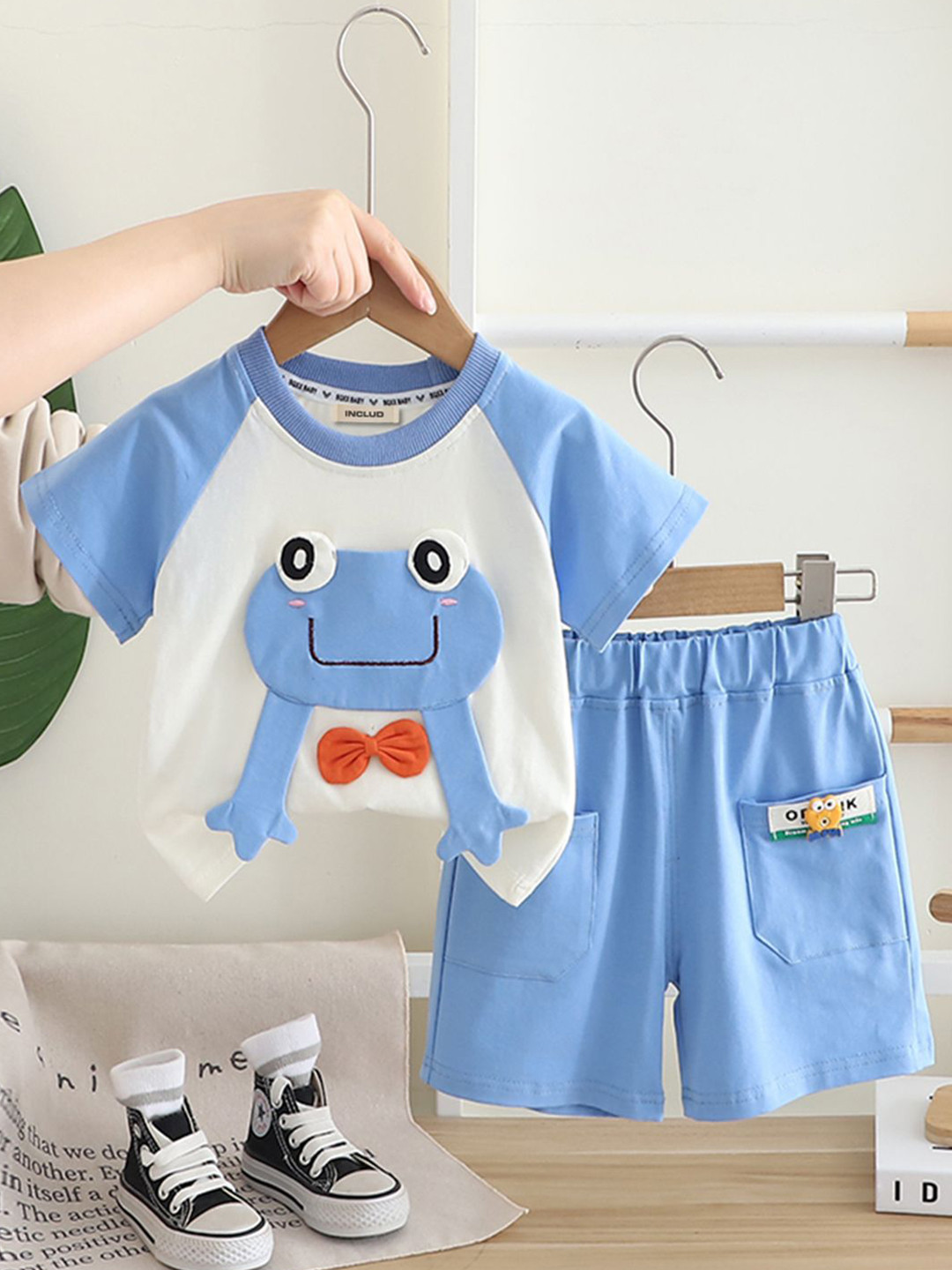 INCLUD Boys Frog Patchwork Raglan Sleeves T-Shirt & Shorts