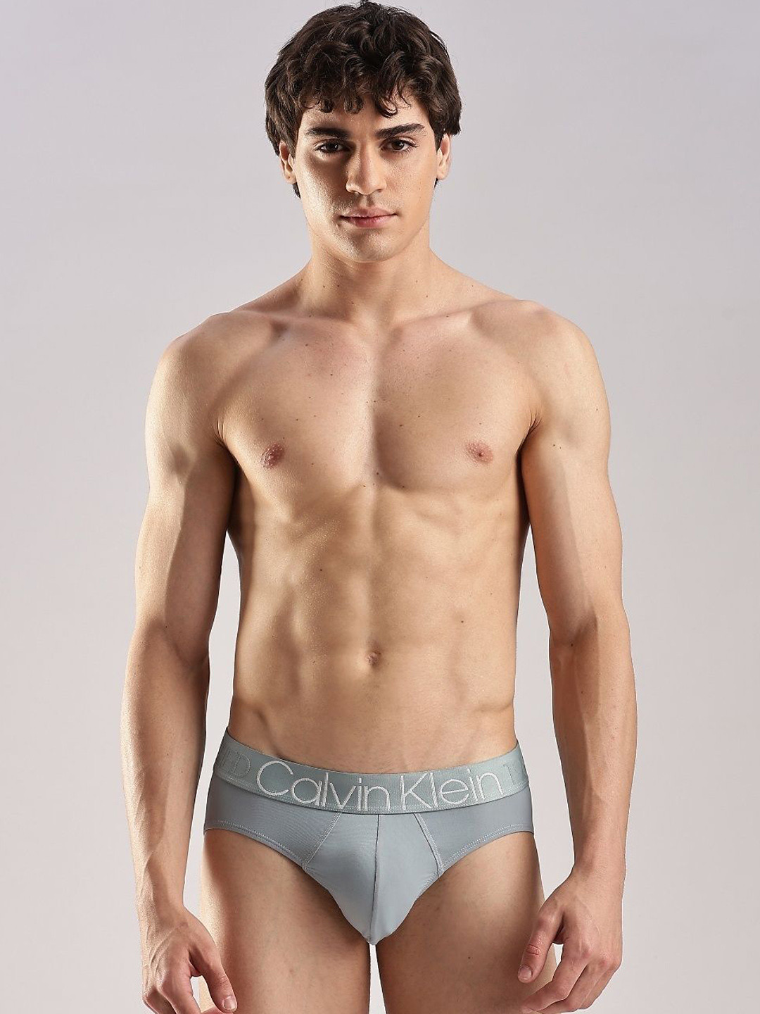 Calvin Klein Underwear Men Outer Elastic Mid-Rise Basic Briefs CKNB1567CYA