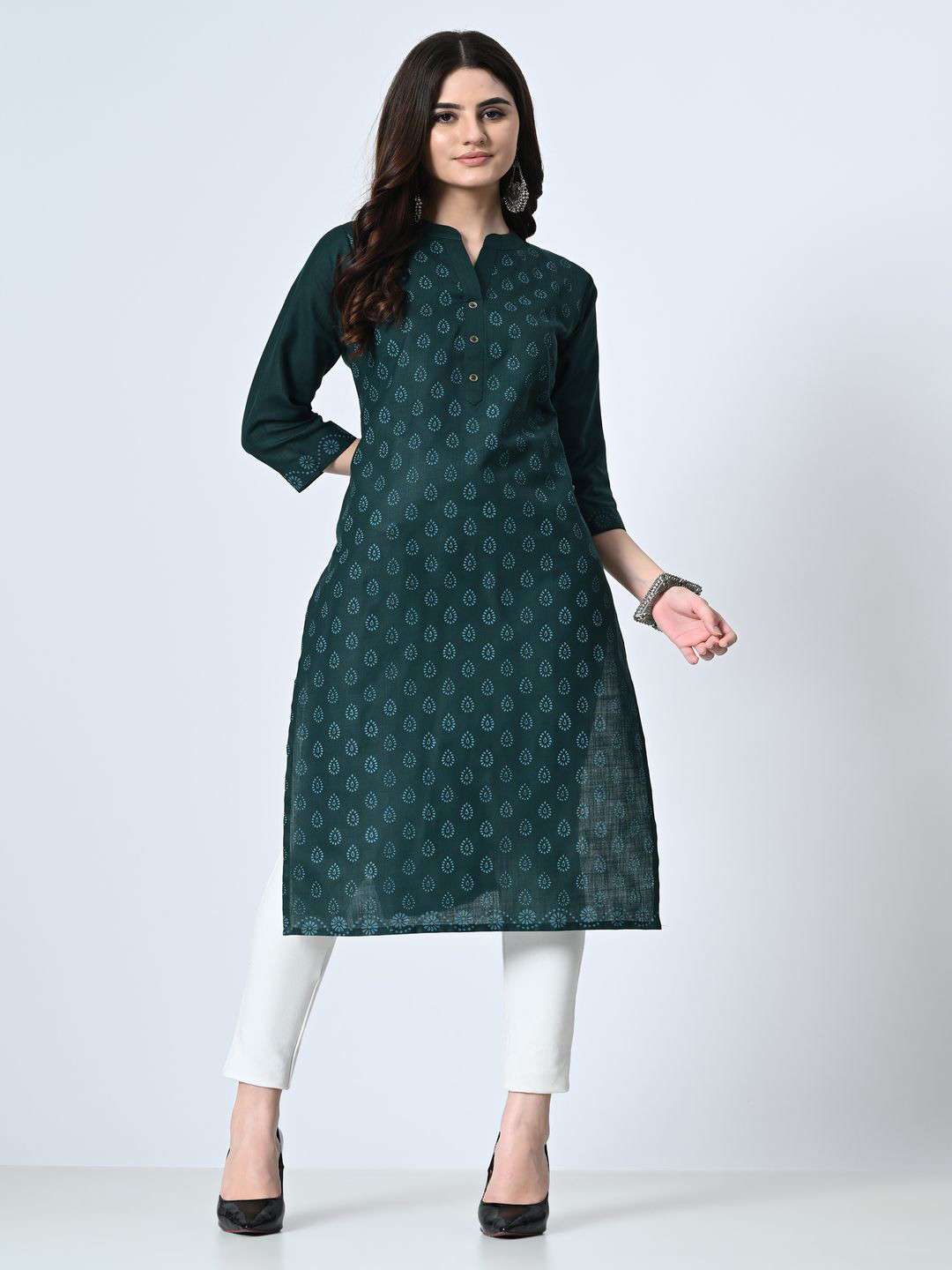 MAURYA Floral Printed Mandarin Collar Straight Kurta