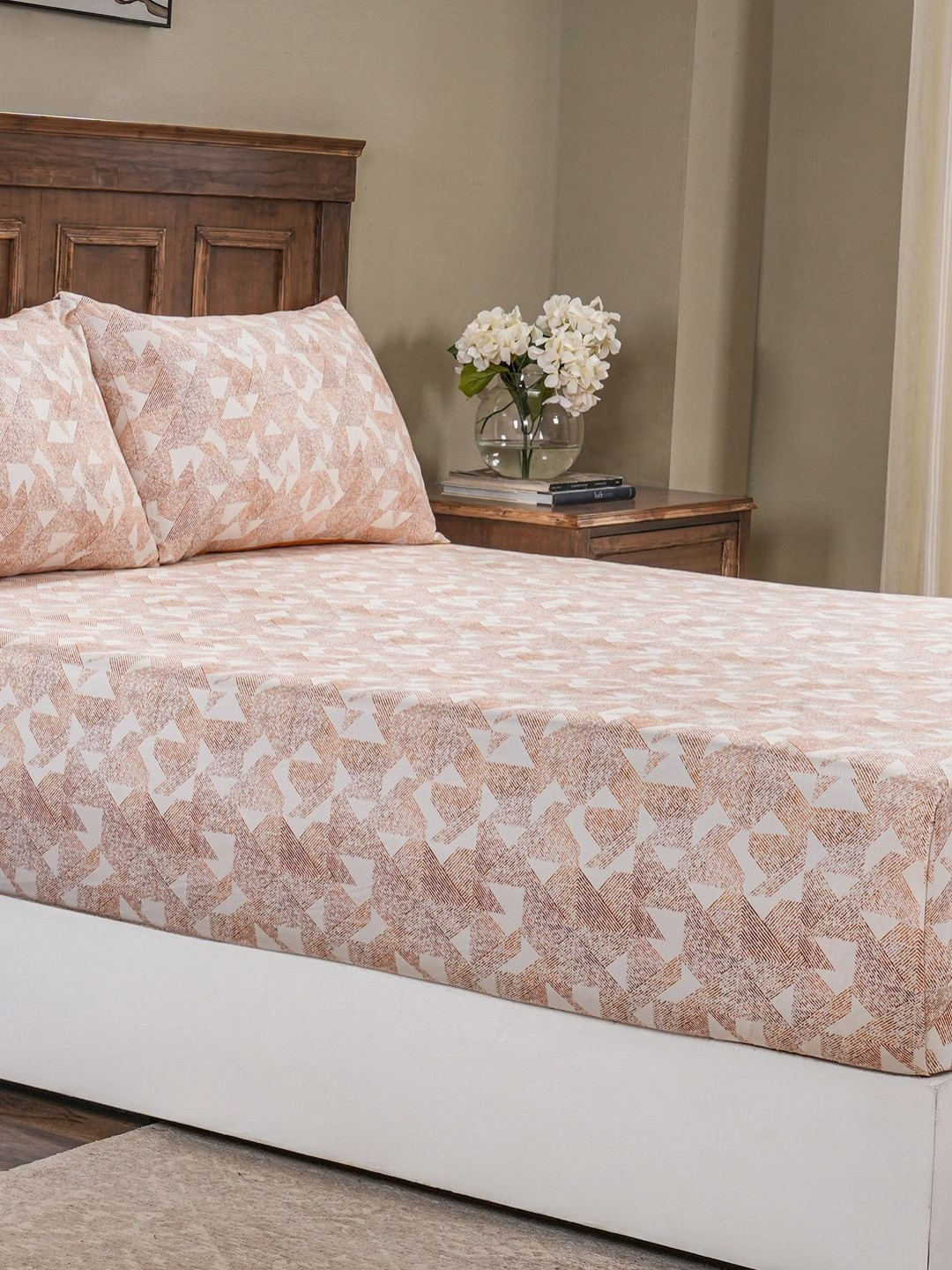 MASPAR Rust Geometric Pure Cotton 200 TC Queen Bedsheet with 2 Pillow Covers-88 x 108 inches