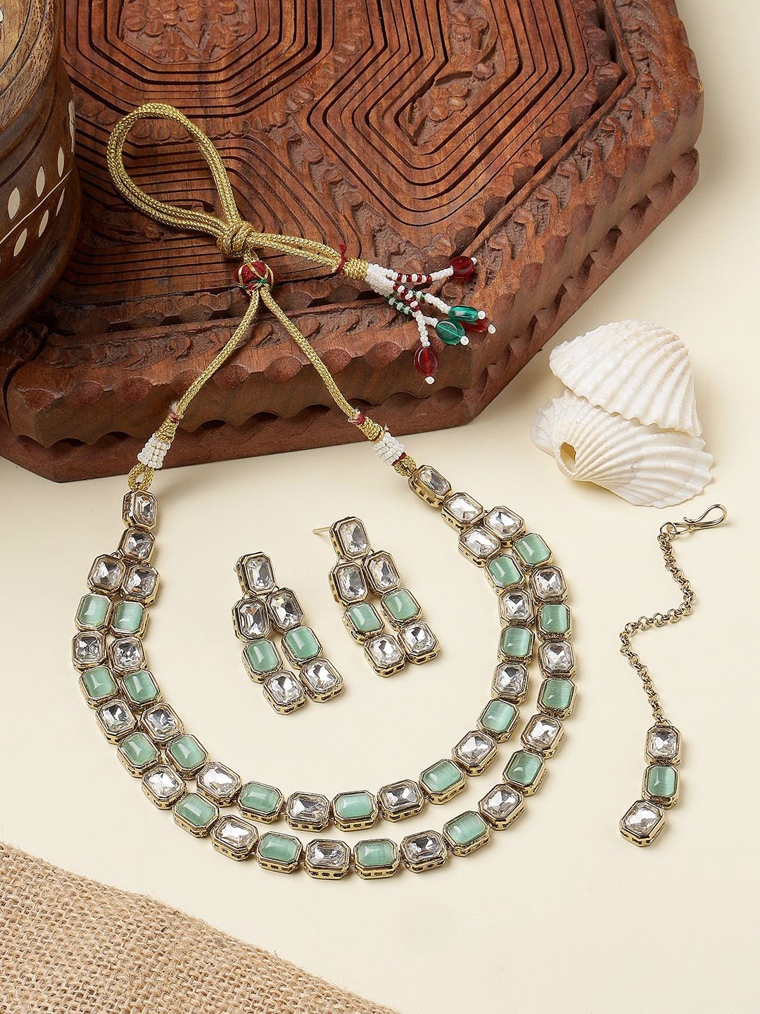 ANIKAS CREATION Gold-Plated Kundan Studdeds Jewellery Set With Maang Tika