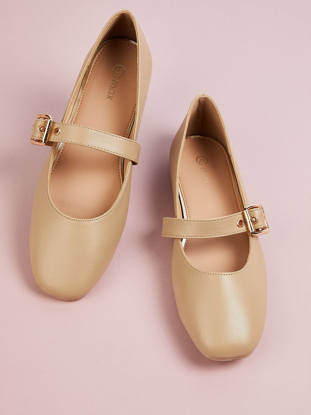 max Women Textured Mary Janes