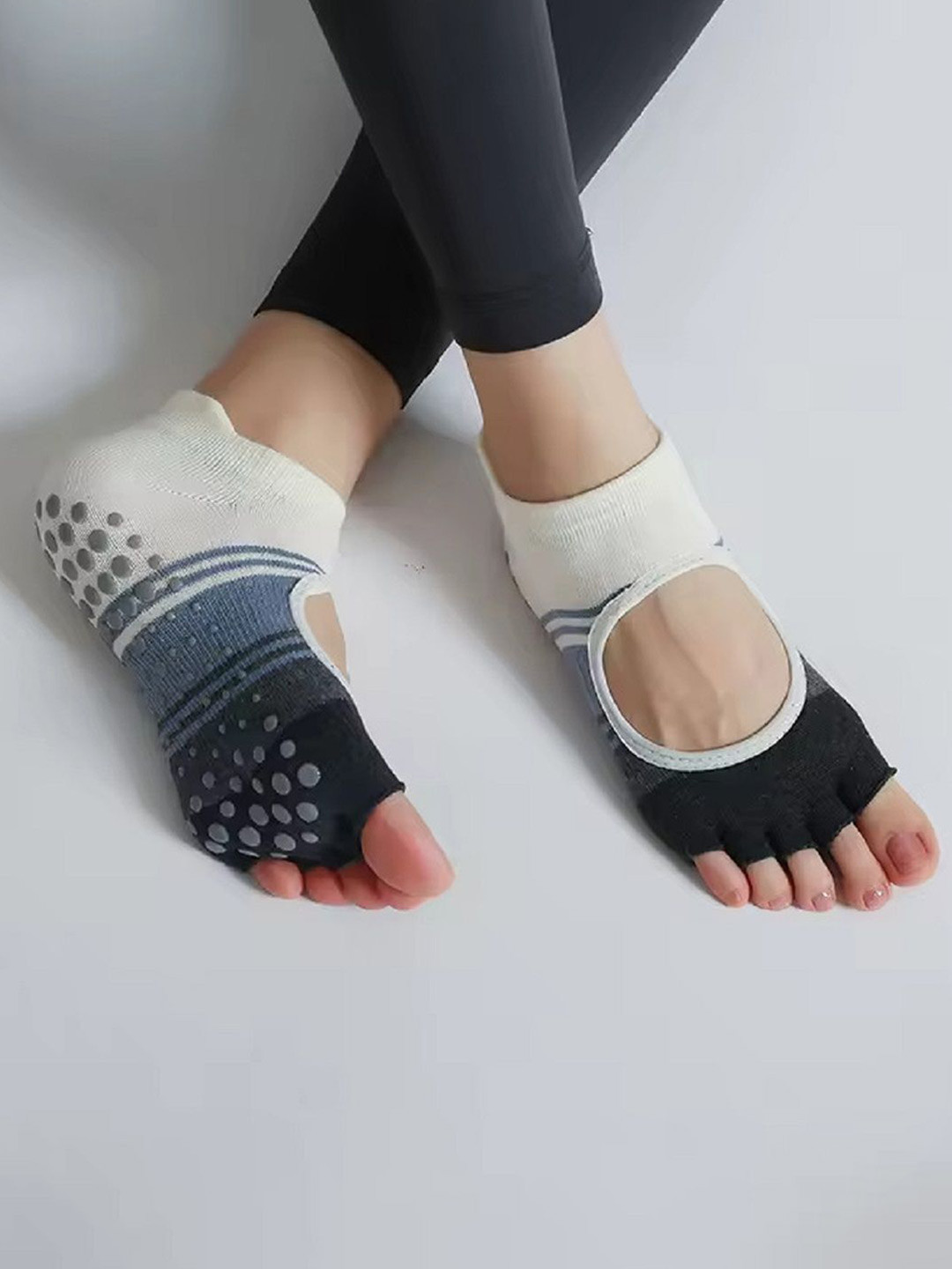 XFyt Striped Ankle-Length Pure Cotton Open Toe Yoga Socks