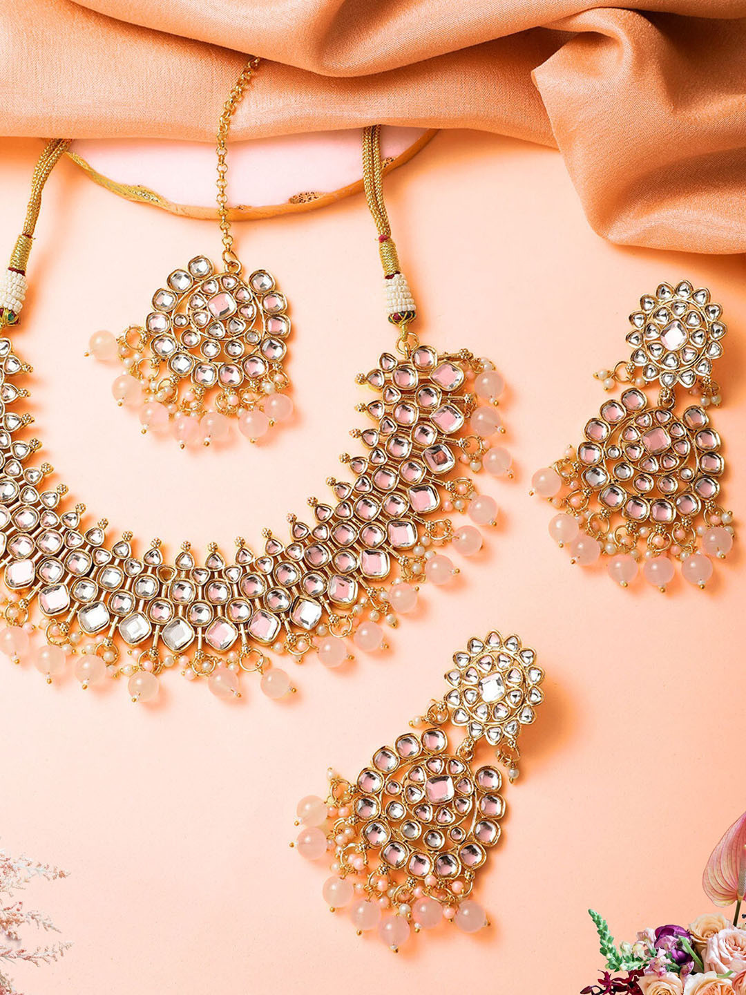 ORANGENYSHA 22K Gold-Plated Kundan & Pearl Beaded Jewellery Set With Mangtikka
