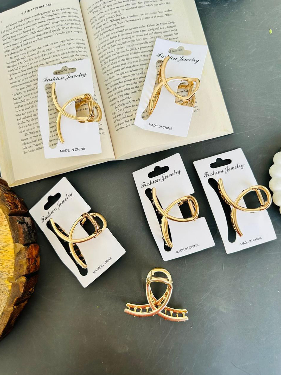 Radhya Accessories Women Pack of 2 Infinity Golden Statement Metal Hair Claws