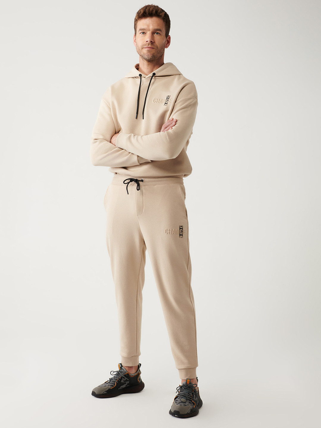 AVVA Men Mid-Rise Joggers