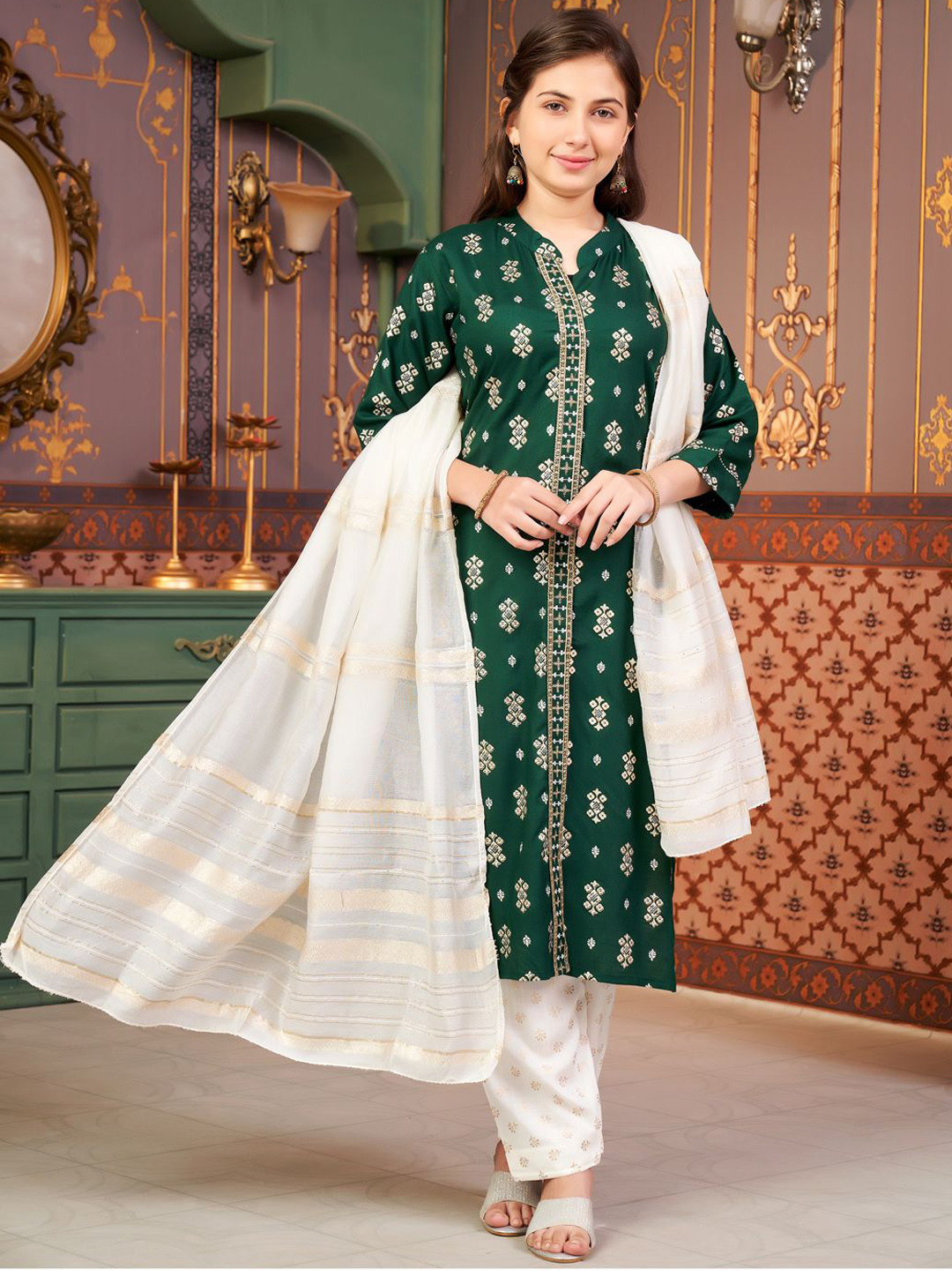 BAESD Girls Floral Printed Mandain Collar Straight Kurta With Trousers