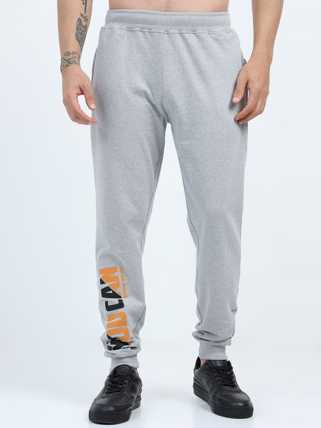 ESSPOIRE Men Printed Regular Fit Cotton Joggers