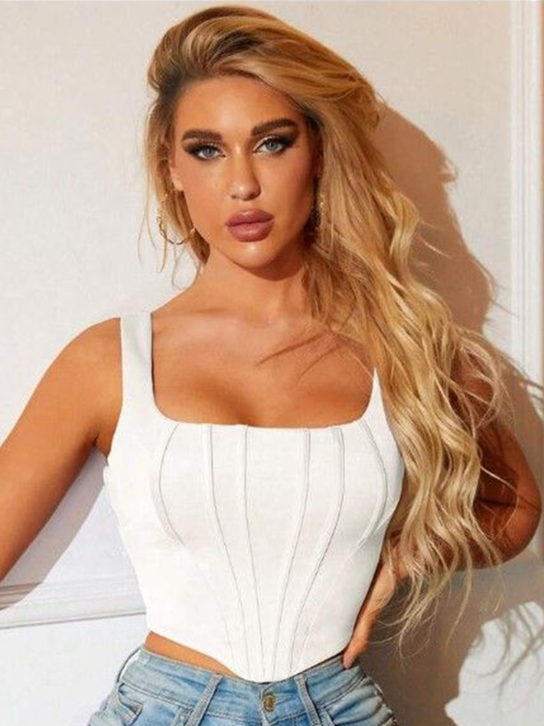 Projas Sweetheart Neck Crop Top