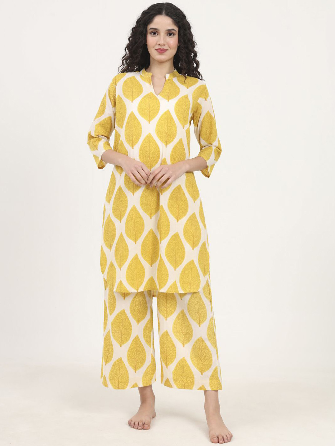 KALINI Women Floral Printed Night suit