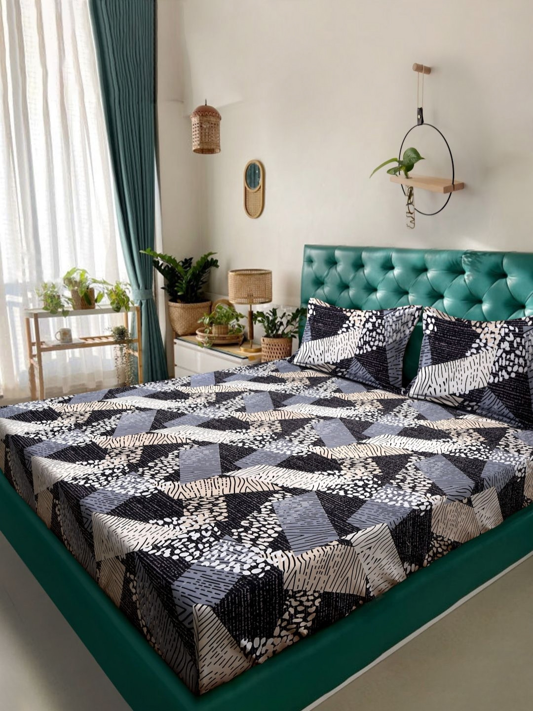 Myntra Elegant Homes Blue & Black Geometric Printed 300 TC Super King Bedsheet Set-2.7 m x 2.7 m