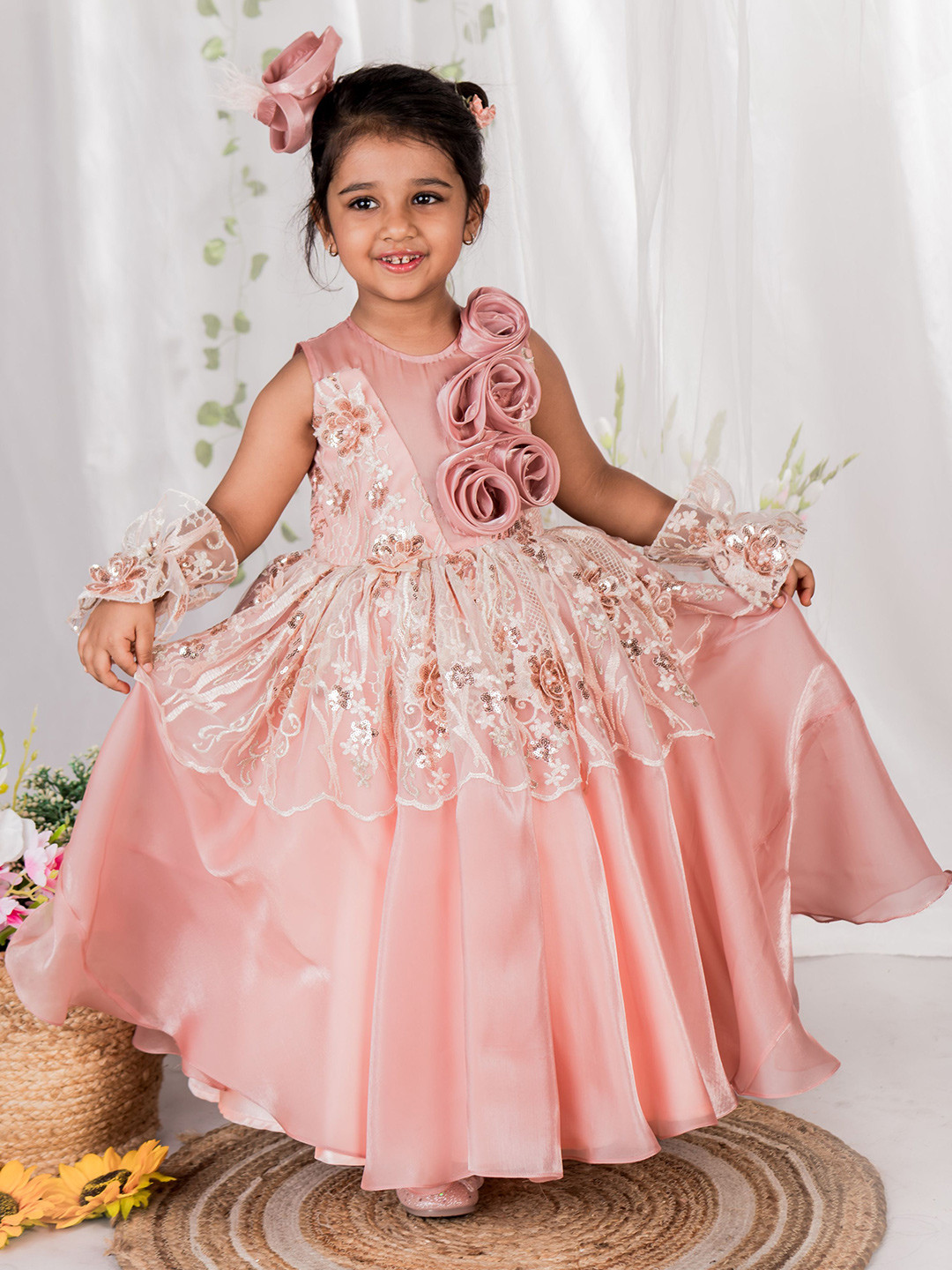 TOPLOVE Flower Embellished Satin Gown