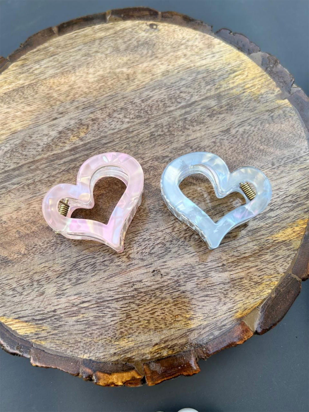 Radhya Accessories Holographic 2 pcs Heart Hair Claws