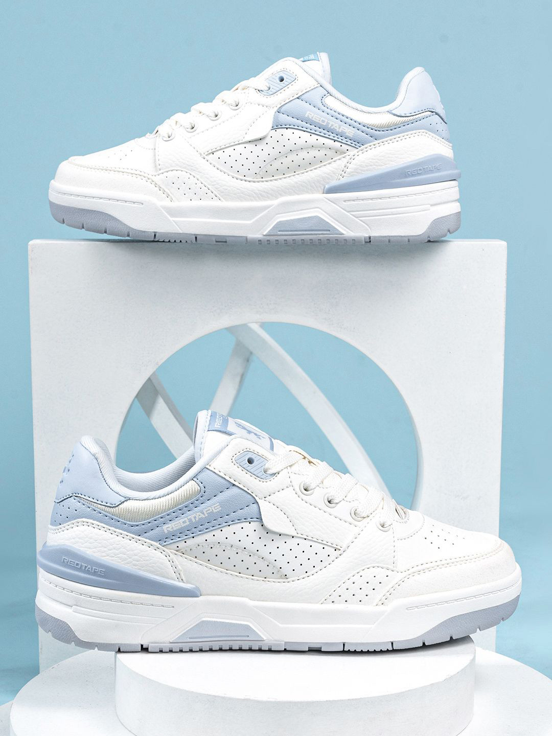 Red Tape Women Down Town Dapper Round Toe Lace-Ups Sneakers