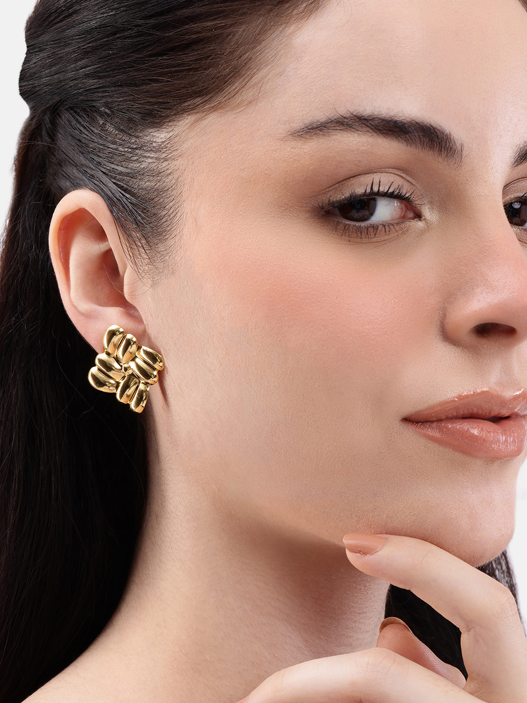 DressBerry Square Shaped Studs