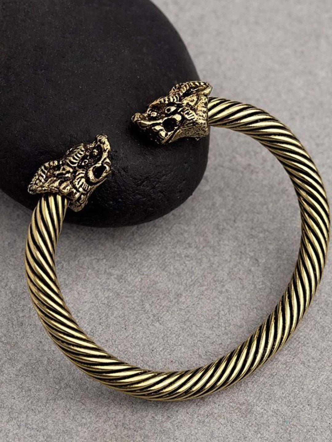 SANAA CREATIONS Unisex Brass Gold-Plated Cuff Bracelet
