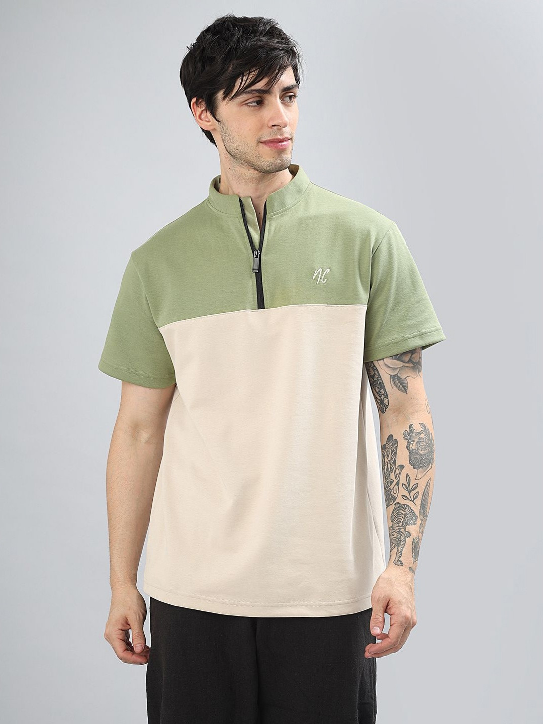 NEON CHILLIE Men Colourblocked High Neck Cotton Relaxed Fit Regular Fit T-shirt