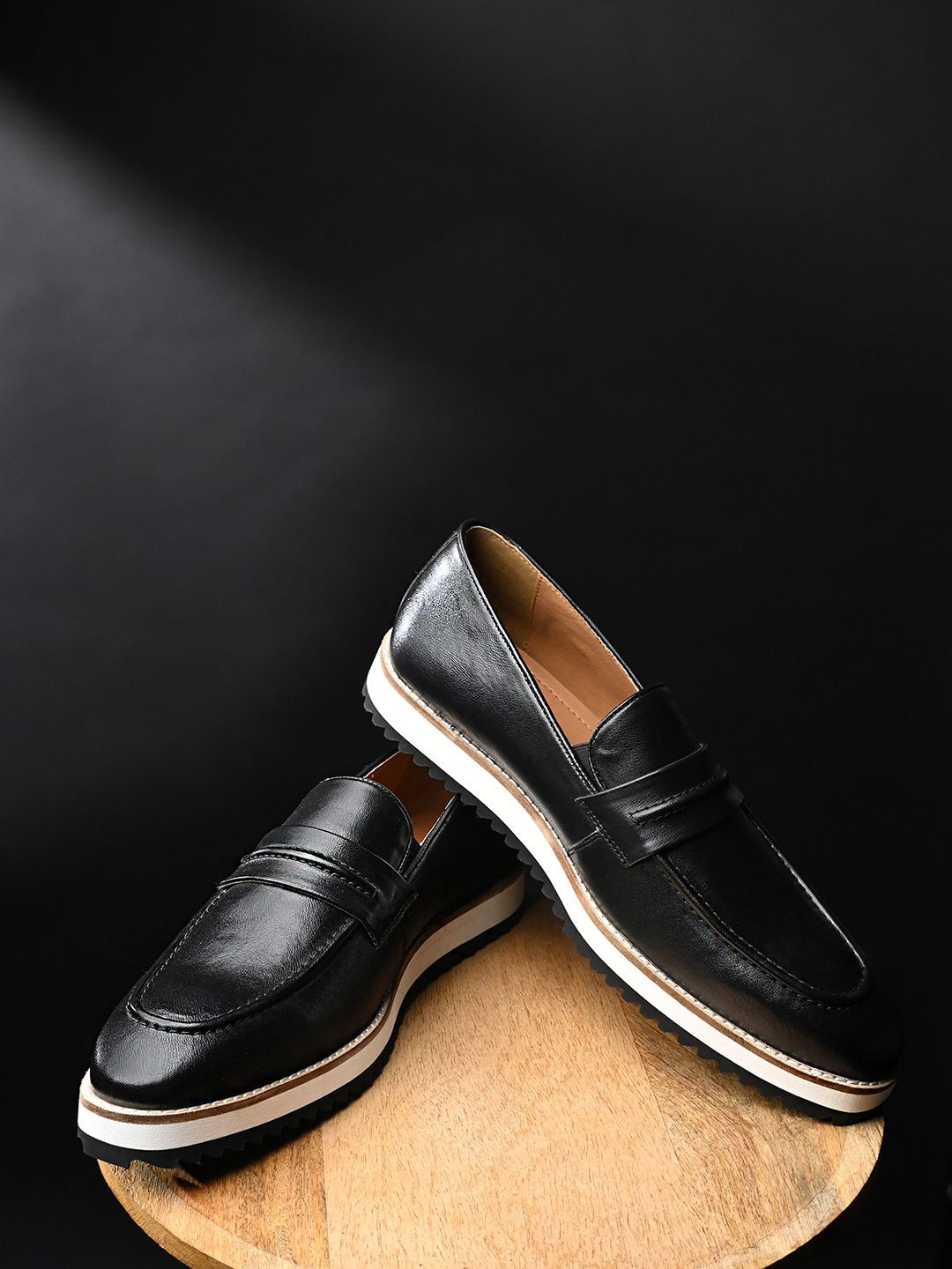 LOUIS STITCH Men Jet Black Smart Casual Ultra Lightweight Moccasin Shoes