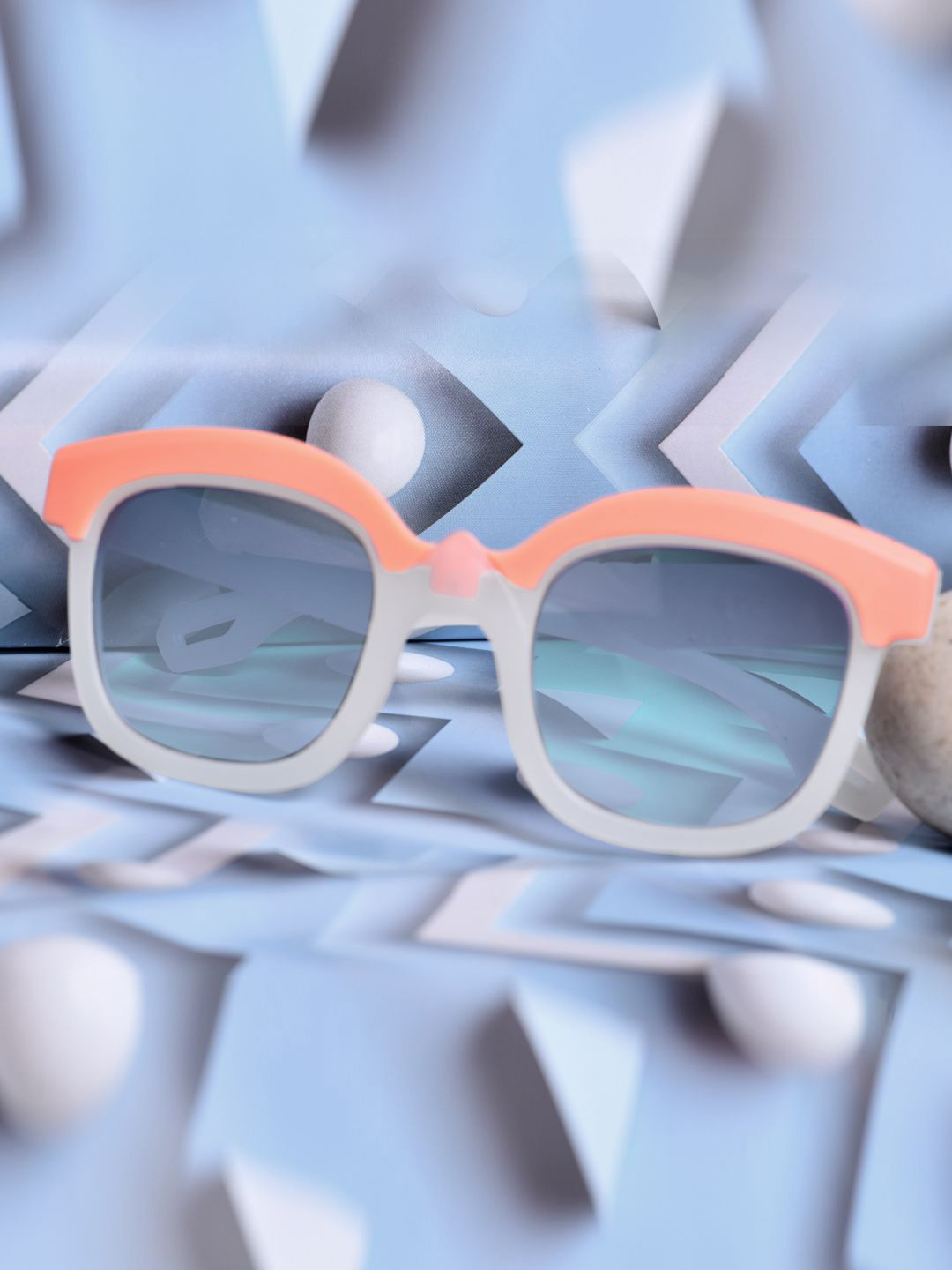 FROGGY Unisex Kids Square Sunglasses with UV Protected Lens FGSG-8238A-WH-White