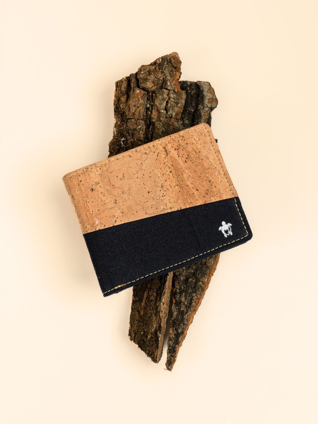 Clan Earth Unisex Colourblocked Two Fold Wallet