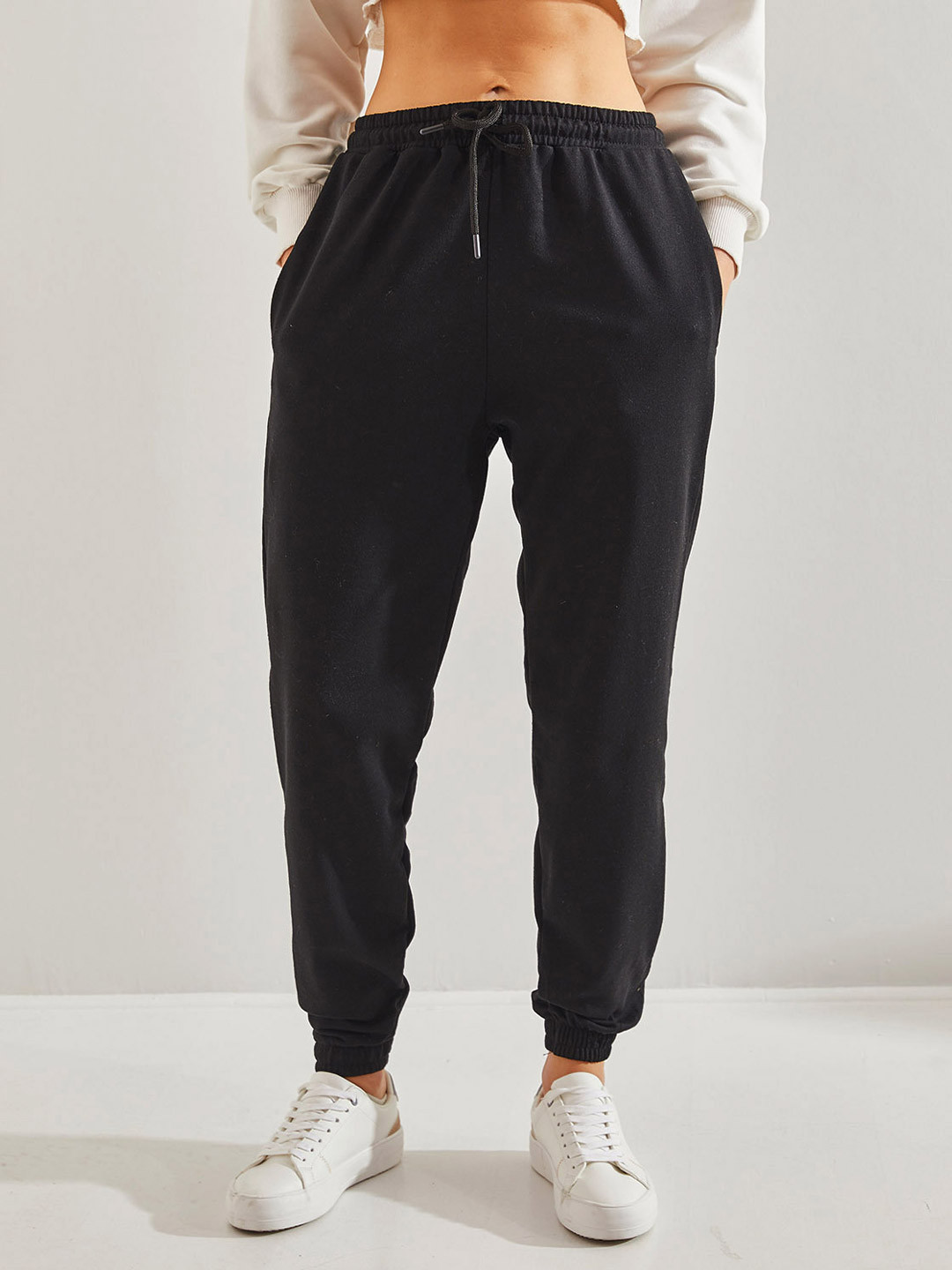 BIANCO LUCCI  Women Mid Rise Joggers