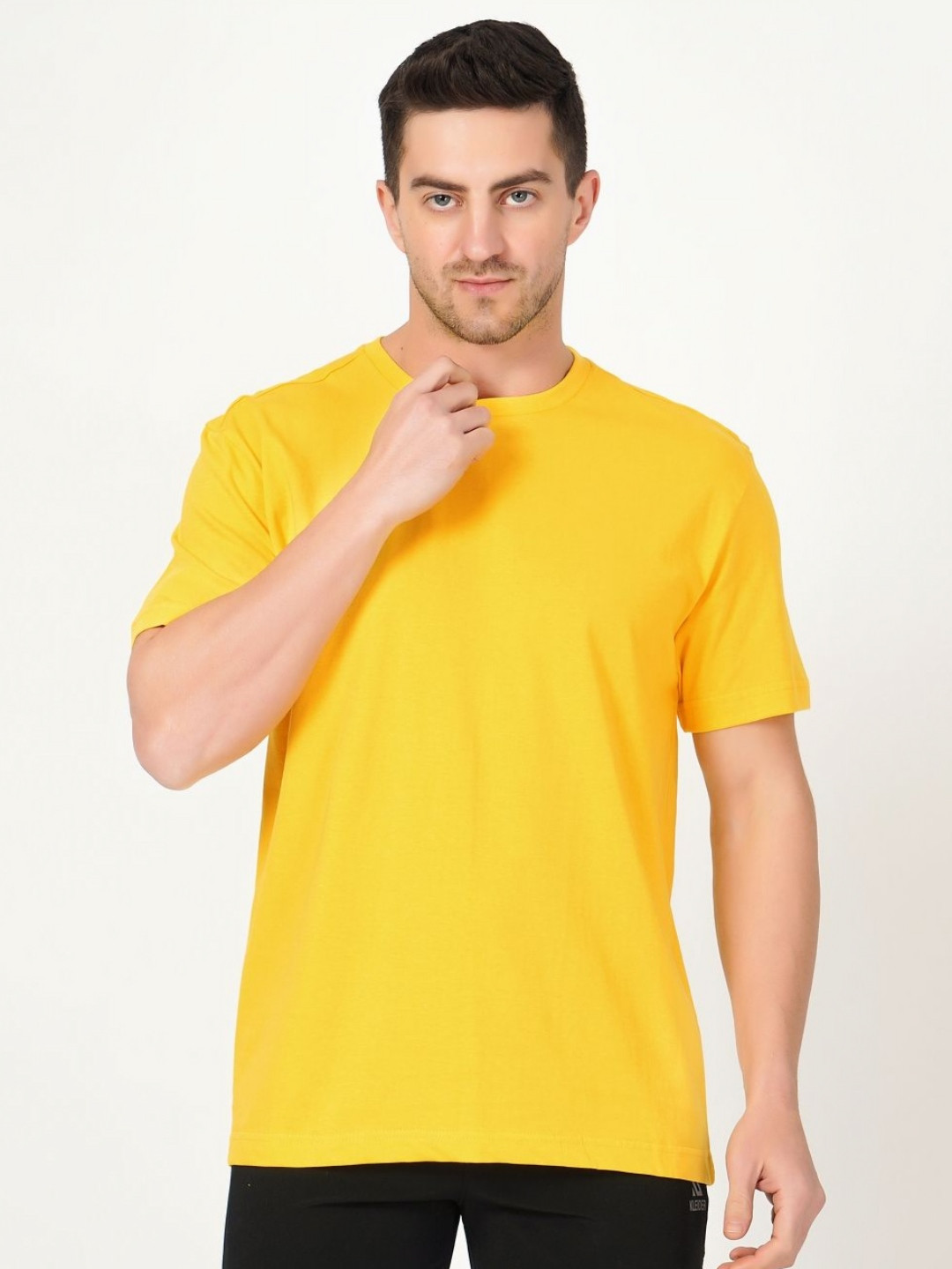 Ghumakkad Men Round Neck Drop-Shoulder  Regular Fit Pure Cotton T-shirt