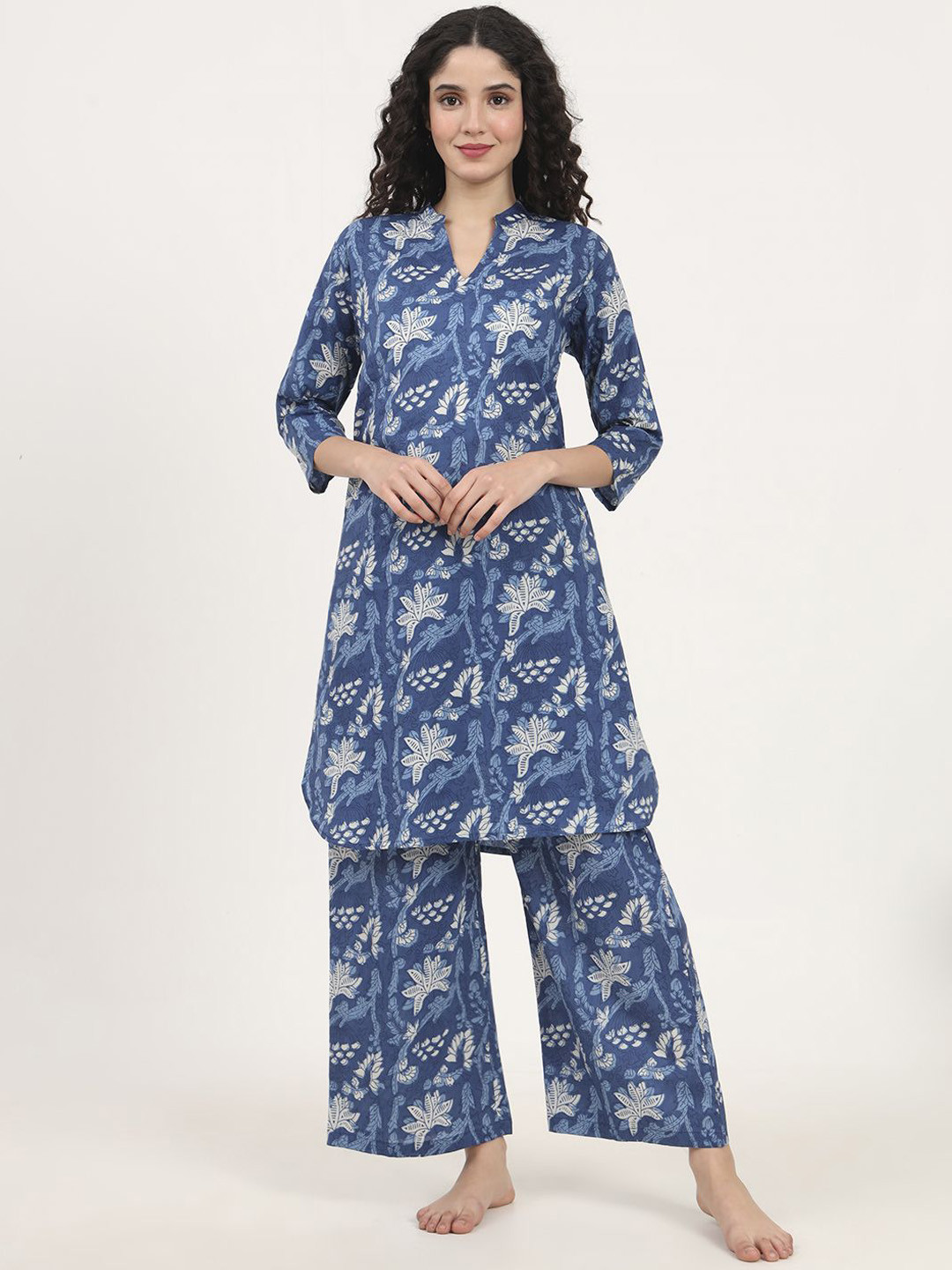 KALINI Women Floral Printed Night suit