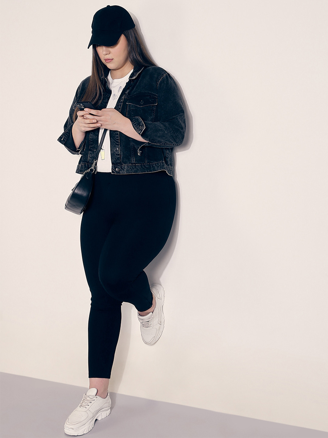 VERO MODA CURVE Women Skinny Fit High-Rise Plus Size Trousers